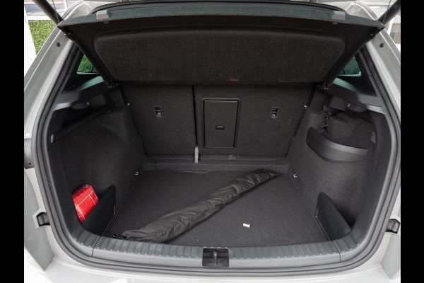 Škoda Karoq 1.5 TSI ACT 150PK DSG Sportline Business | ACC | Camera | Winter Pack | BTW