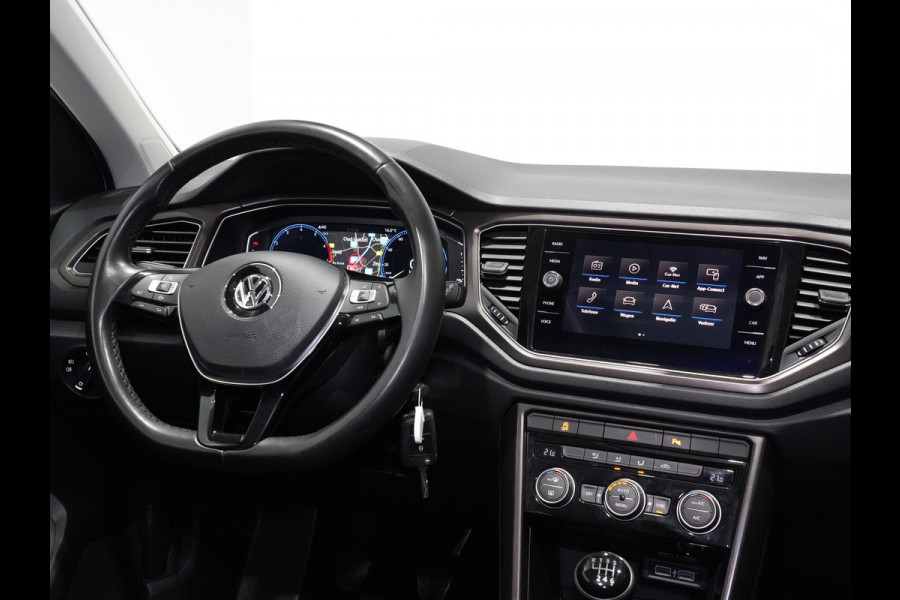 Volkswagen T-Roc 1.0 TSI Style | Trekhaak | Panorama | Full-LED | Navi