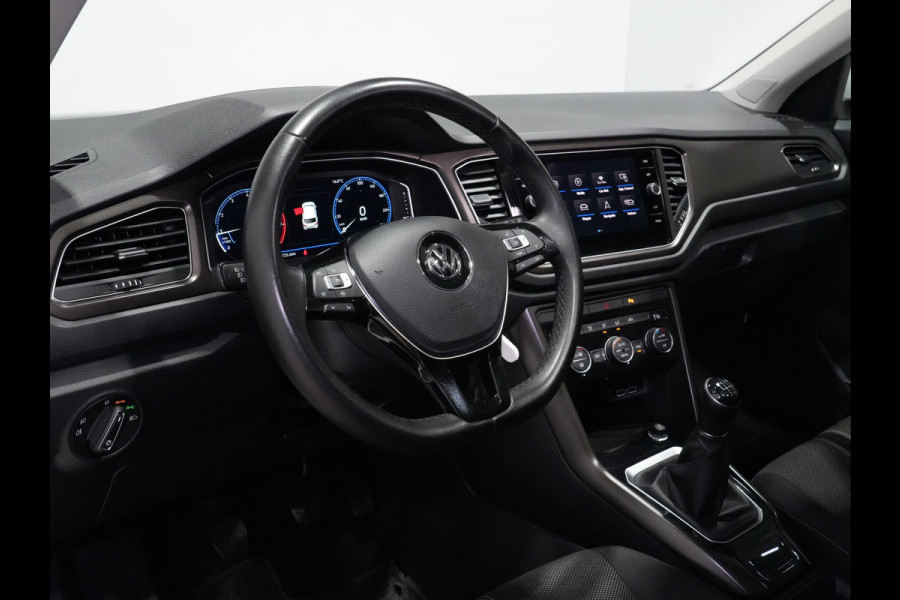 Volkswagen T-Roc 1.0 TSI Style | Trekhaak | Panorama | Full-LED | Navi