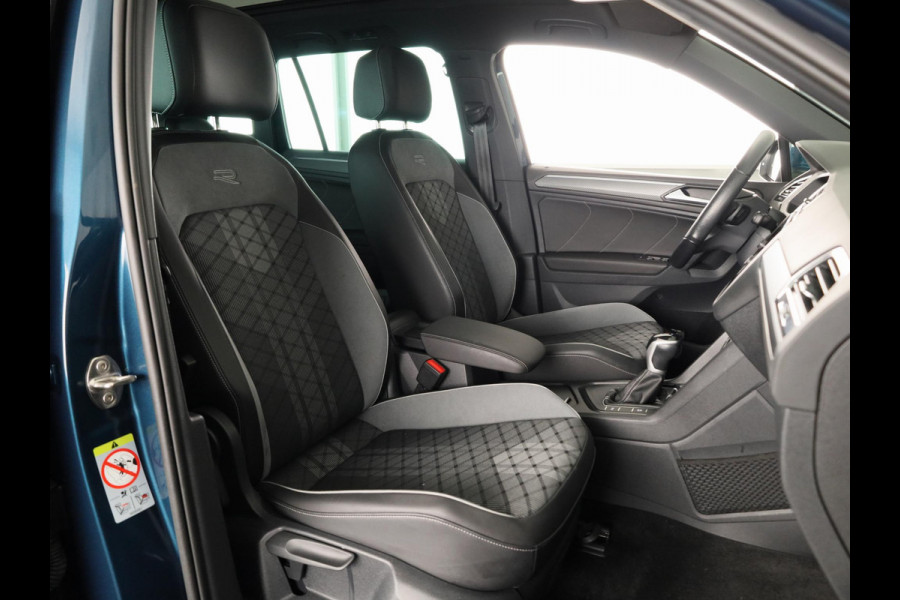 Volkswagen Tiguan 1.5 TSI R-Line Business+ 150PK DSG | Panorama dak | Parkeercamera | Keyless entry | Matrix LED koplampen |