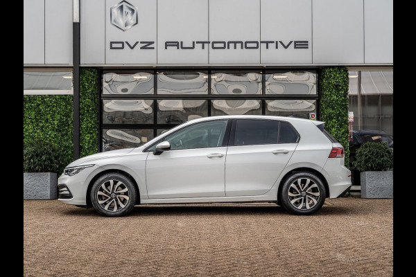 Volkswagen Golf 1.0 eTSI Life Business