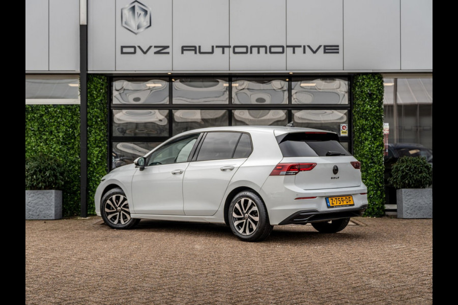 Volkswagen Golf 1.0 eTSI Life Business