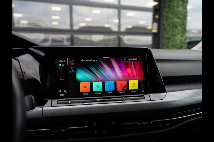 Volkswagen Golf 1.0 eTSI Life Business