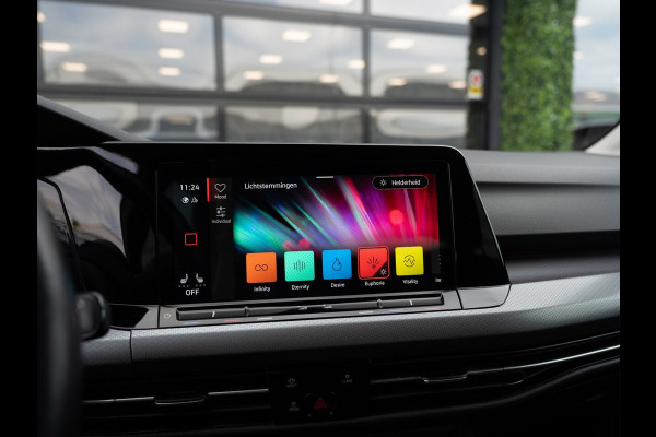 Volkswagen Golf 1.0 eTSI Life Business