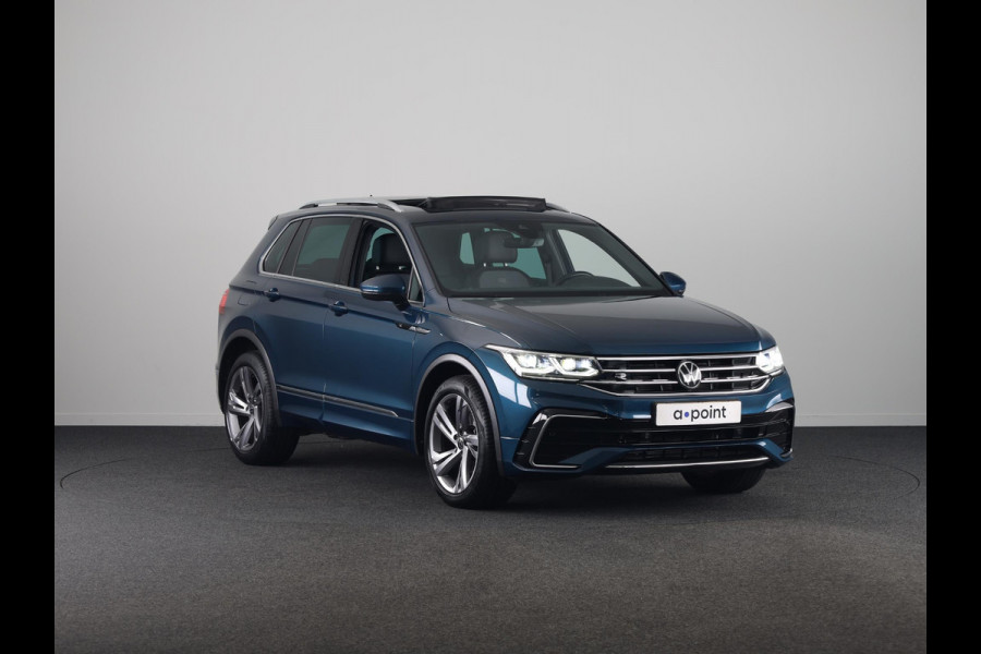 Volkswagen Tiguan 1.5 TSI R-Line Business+ 150PK DSG | Panorama dak | Parkeercamera | Keyless entry | Matrix LED koplampen |