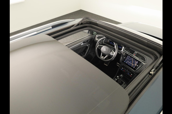 Volkswagen Tiguan 1.5 TSI R-Line Business+ 150PK DSG | Panorama dak | Parkeercamera | Keyless entry | Matrix LED koplampen |