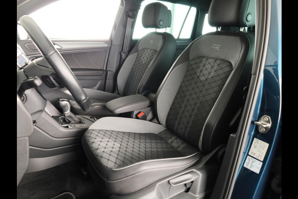 Volkswagen Tiguan 1.5 TSI R-Line Business+ 150PK DSG | Panorama dak | Parkeercamera | Keyless entry | Matrix LED koplampen |