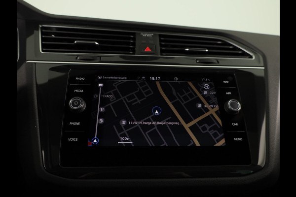 Volkswagen Tiguan 1.5 TSI R-Line Business+ 150PK DSG | Panorama dak | Parkeercamera | Keyless entry | Matrix LED koplampen |