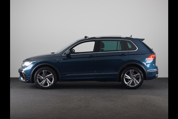 Volkswagen Tiguan 1.5 TSI R-Line Business+ 150PK DSG | Panorama dak | Parkeercamera | Keyless entry | Matrix LED koplampen |