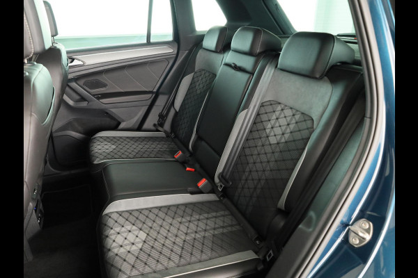 Volkswagen Tiguan 1.5 TSI R-Line Business+ 150PK DSG | Panorama dak | Parkeercamera | Keyless entry | Matrix LED koplampen |