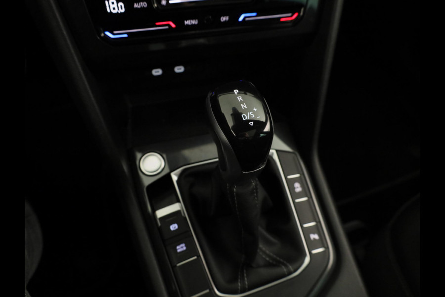Volkswagen Tiguan 1.5 TSI R-Line Business+ 150PK DSG | Panorama dak | Parkeercamera | Keyless entry | Matrix LED koplampen |