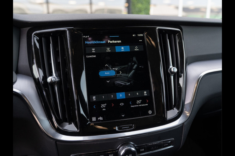 Volvo V60 2.0 T6 Plug-in hybrid AWD Ultimate Bright