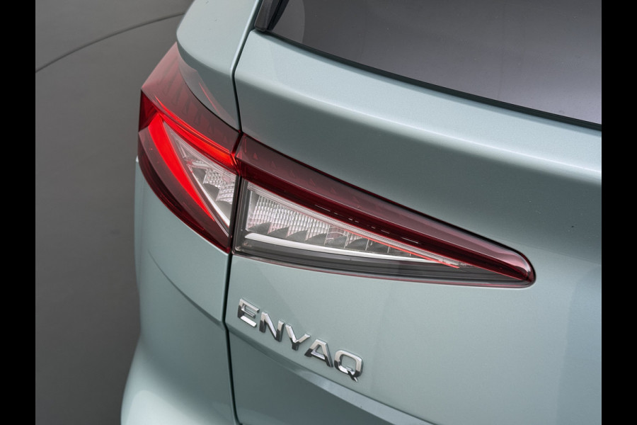 Škoda ENYAQ iV 80 SOH 90% Panoramadak 3-Zone Ecc Adap.Cruise Camera Navi Apple Carplay Android Auto Pdc Stoel+Stuurverwarming Lmv Led Privacy Glas Keyless advanced Dodehoek detectie File assistent Verkeersbord detectie 1e Eigenaar Dealeronderhouden Origineel Nederlandse Auto