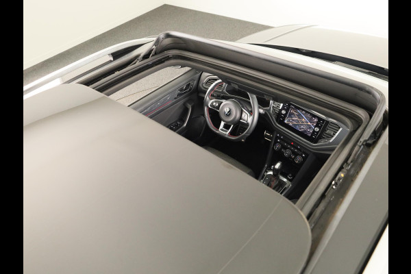 Volkswagen T-Roc 1.5 TSI Sport Business R 150pk DSG | Panoramadak | Parkeercamera | Adaptieve cruise controle | Parkeercamera