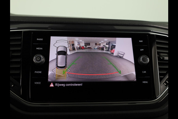 Volkswagen T-Roc 1.5 TSI Sport Business R 150pk DSG | Panoramadak | Parkeercamera | Adaptieve cruise controle | Parkeercamera