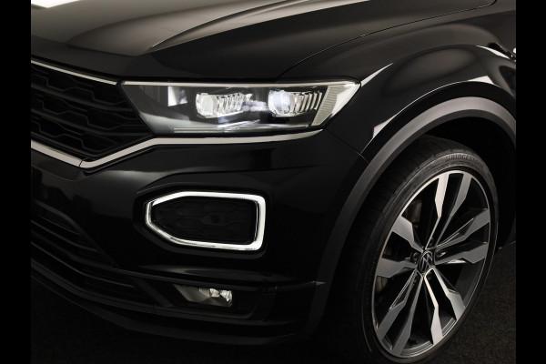 Volkswagen T-Roc 1.5 TSI Sport Business R 150pk DSG | Panoramadak | Parkeercamera | Adaptieve cruise controle | Parkeercamera