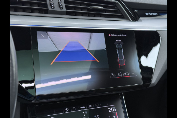 Audi e-tron 55 Quattro Advanced Edition Plus 95kWh Panoramadak Leder/Alcantara Adap.Cruise Camera Apple Carplay Android Auto Navi Ecc SOH 86 Elek.Stoelen+Memory+Verwarmd Elek.Achterklep Lmv 21" Keyless Privacy Glas Led DAB Dealeronderhouden Origineel Nederlandse Auto