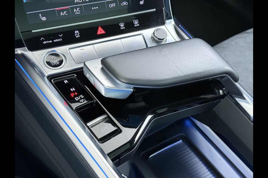 Audi e-tron 55 Quattro Advanced Edition Plus 95kWh Panoramadak Leder/Alcantara Adap.Cruise Camera Apple Carplay Android Auto Navi Ecc SOH 86 Elek.Stoelen+Memory+Verwarmd Elek.Achterklep Lmv 21" Keyless Privacy Glas Led DAB Dealeronderhouden Origineel Nederlandse Auto