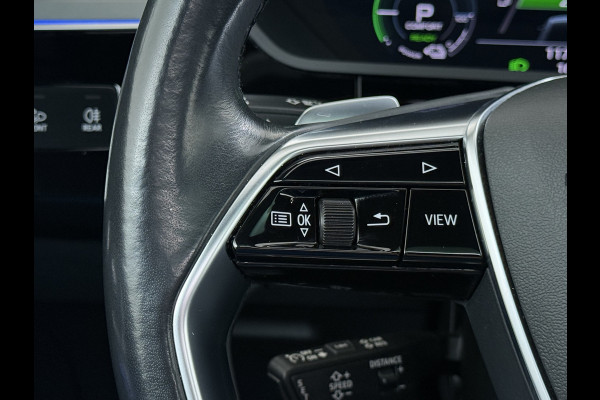Audi e-tron 55 Quattro Advanced Edition Plus 95kWh Panoramadak Leder/Alcantara Adap.Cruise Camera Apple Carplay Android Auto Navi Ecc SOH 86 Elek.Stoelen+Memory+Verwarmd Elek.Achterklep Lmv 21" Keyless Privacy Glas Led DAB Dealeronderhouden Origineel Nederlandse Auto