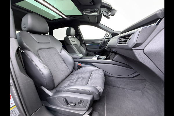 Audi e-tron 55 Quattro Advanced Edition Plus 95kWh Panoramadak Leder/Alcantara Adap.Cruise Camera Apple Carplay Android Auto Navi Ecc SOH 86 Elek.Stoelen+Memory+Verwarmd Elek.Achterklep Lmv 21" Keyless Privacy Glas Led DAB Dealeronderhouden Origineel Nederlandse Auto