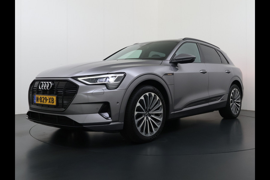 Audi e-tron 55 Quattro Advanced Edition Plus 95kWh Panoramadak Leder/Alcantara Adap.Cruise Camera Apple Carplay Android Auto Navi Ecc SOH 86 Elek.Stoelen+Memory+Verwarmd Elek.Achterklep Lmv 21" Keyless Privacy Glas Led DAB Dealeronderhouden Origineel Nederlandse Auto