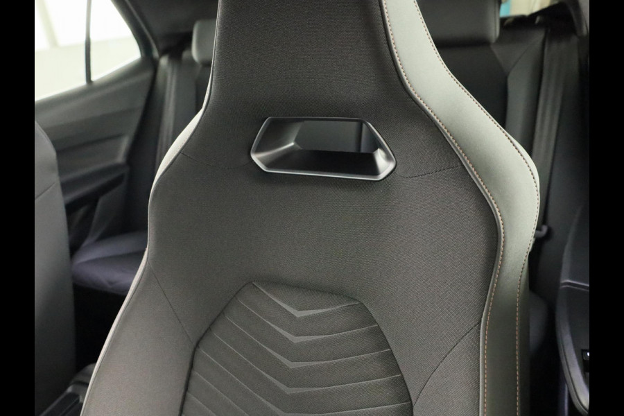 CUPRA Born Adrenaline One 62 kWh 204 pk | SOH 91,64% | Navigatie | Parkeersensoren | Achteruitrijcamera | Keyless | Stoel/stuur verwarming |