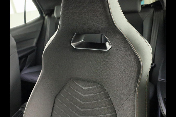 CUPRA Born Adrenaline One 62 kWh 204 pk | SOH 91,64% | Navigatie | Parkeersensoren | Achteruitrijcamera | Keyless | Stoel/stuur verwarming |