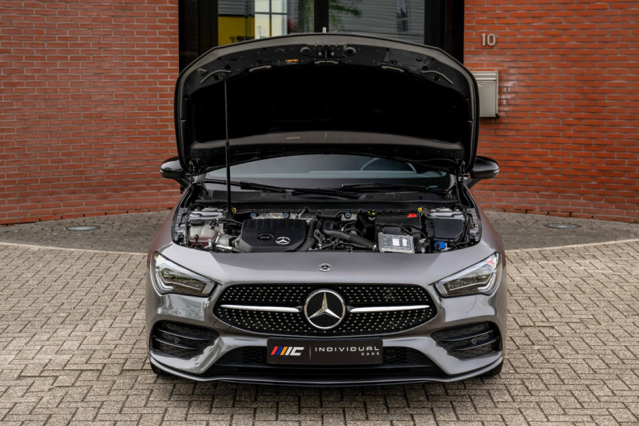 Mercedes-Benz CLA-Klasse 200 AMG Line Multibeam Sfeerverlicht. Orig NL Auto
