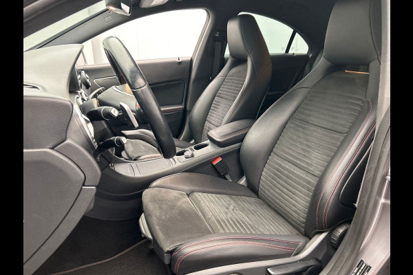 Mercedes-Benz CLA-Klasse 180 Business Solution AMG | Trekhaak | Camera | LED | Alcantara/Leder | Origineel NL