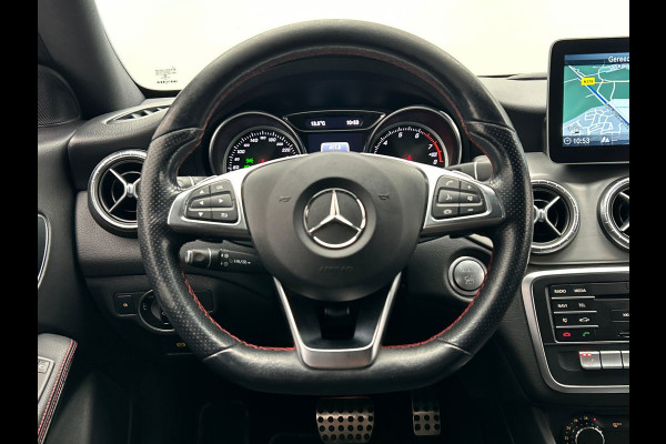 Mercedes-Benz CLA-Klasse 180 Business Solution AMG | Trekhaak | Camera | LED | Alcantara/Leder | Origineel NL