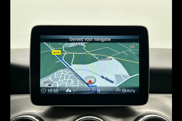 Mercedes-Benz CLA-Klasse 180 Business Solution AMG | Trekhaak | Camera | LED | Alcantara/Leder | Origineel NL