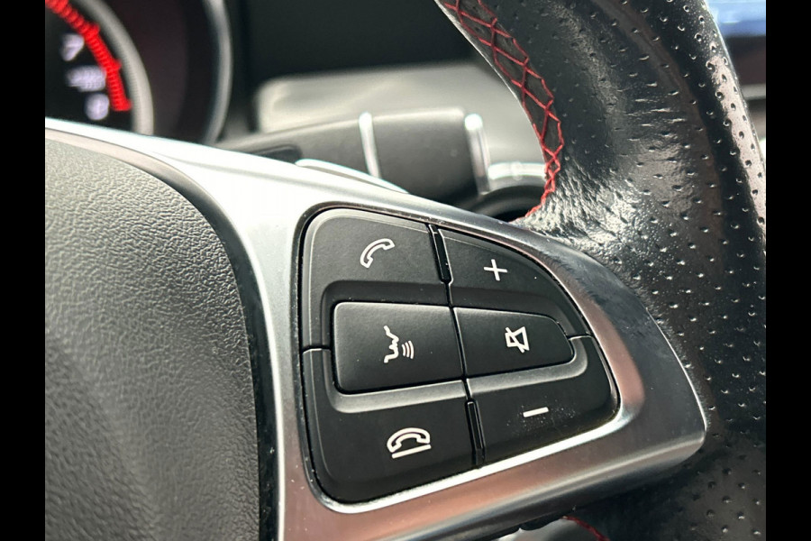 Mercedes-Benz CLA-Klasse 180 Business Solution AMG | Trekhaak | Camera | LED | Alcantara/Leder | Origineel NL
