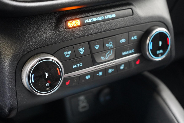 Ford Kuga 2.5 PHEV ST-Line | Carplay | Winter-pack | Parkeersensoren | Keyless | Lm velgen