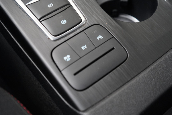 Ford Kuga 2.5 PHEV ST-Line | Carplay | Winter-pack | Parkeersensoren | Keyless | Lm velgen