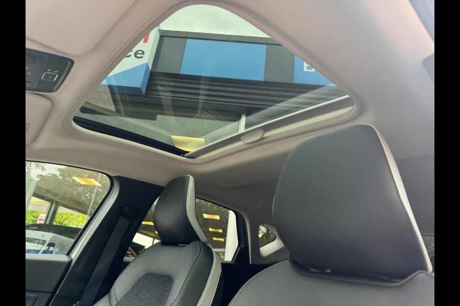 Renault Captur TCe 90 Techno Pano / Groot navi / Clima / Keyless / LM velgen