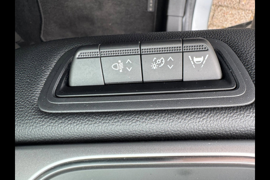 Renault Captur TCe 90 Techno Pano / Groot navi / Clima / Keyless / LM velgen