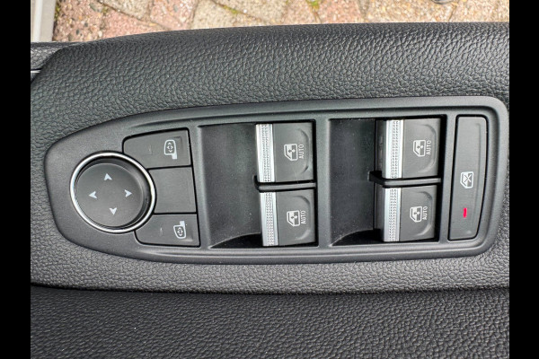 Renault Captur TCe 90 Techno Pano / Groot navi / Clima / Keyless / LM velgen