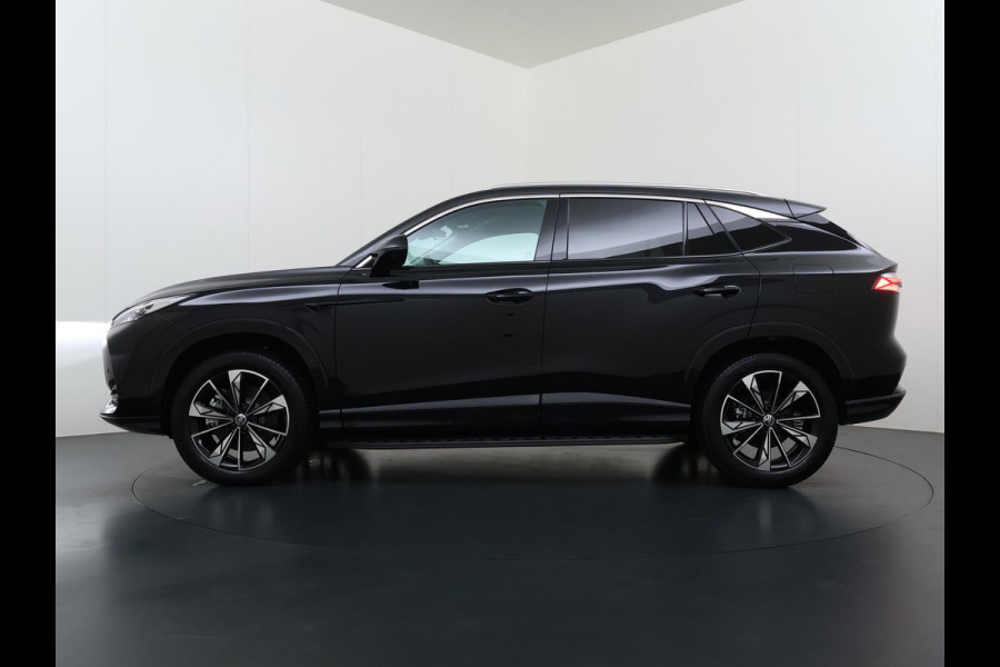 MG HS 1.5 TGDI Luxury PHEV VAN: 39.900,- VOOR: 34.440,- UW WKVOORDEEL: 5.460,- | PLUG-IN HYBRIDE | 272 PK| NIEUWE AUTO | >1.000 KM TOTAAL BEREIK | 1E REGISTRATIE 03-2026 | 360° CAMERA | ELEKTRISCHE ACHTERKLEP | 7 JAAR MG GARANTIE T/M 2033 | APPLE CARPLAY | ANDROID AUTO | STOELVERWARMING | FULL LED | ELEKTRISCHE STOELEN