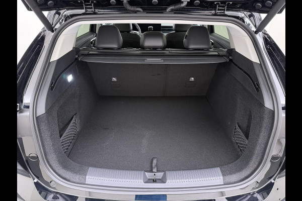 MG HS 1.5 TGDI Luxury PHEV VAN: 39.900,- VOOR: 34.440,- UW WKVOORDEEL: 5.460,- | PLUG-IN HYBRIDE | 272 PK| NIEUWE AUTO | >1.000 KM TOTAAL BEREIK | 1E REGISTRATIE 03-2026 | 360° CAMERA | ELEKTRISCHE ACHTERKLEP | 7 JAAR MG GARANTIE T/M 2033 | APPLE CARPLAY | ANDROID AUTO | STOELVERWARMING | FULL LED | ELEKTRISCHE STOELEN