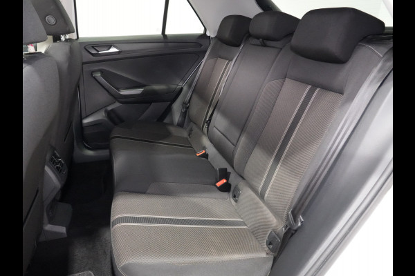 Volkswagen T-Roc 1.0 TSI Style | Trekhaak | Panorama | Full-LED | Navi