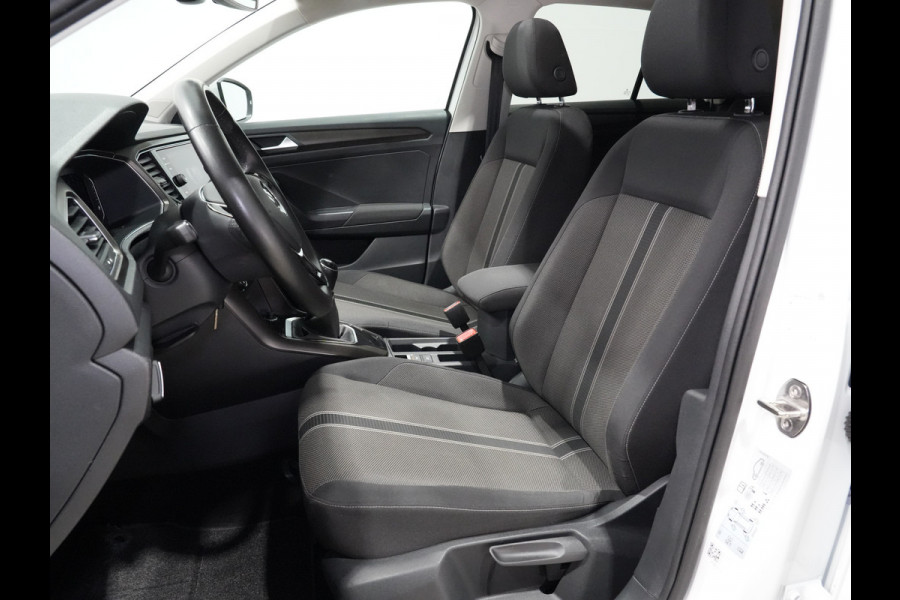 Volkswagen T-Roc 1.0 TSI Style | Trekhaak | Panorama | Full-LED | Navi