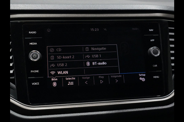 Volkswagen T-Roc 1.0 TSI Style | Trekhaak | Panorama | Full-LED | Navi