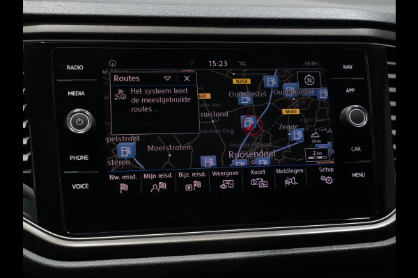 Volkswagen T-Roc 1.0 TSI Style | Trekhaak | Panorama | Full-LED | Navi