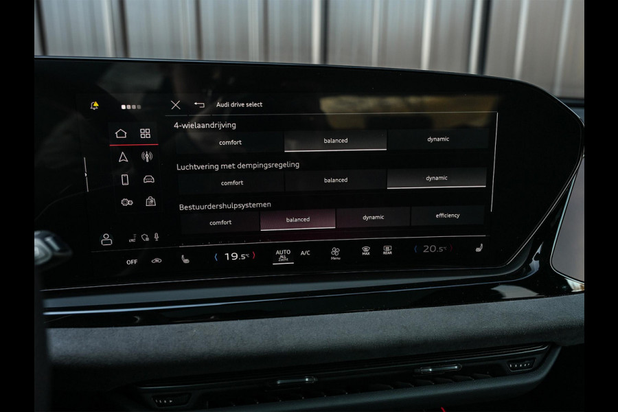 Audi A6 Avant 3.0 TFSI 368PK Quattro S-Edition Panoramadak | Luchtvering | Head-up display | 6-cilinder | Stoelgeheugen | 4-Wiel besturing | Tech Pro | Adaptive cruise control | B&O audio | S-stoelen | Ambiance verlichting | Carbon inleg | Styling kit | 4-Zone climate