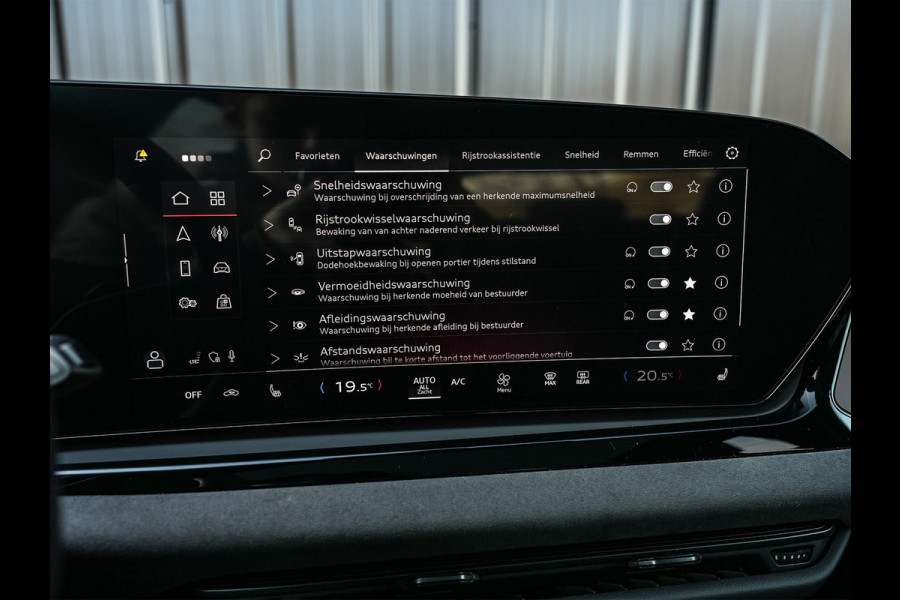 Audi A6 Avant 3.0 TFSI 368PK Quattro S-Edition Panoramadak | Luchtvering | Head-up display | 6-cilinder | Stoelgeheugen | 4-Wiel besturing | Tech Pro | Adaptive cruise control | B&O audio | S-stoelen | Ambiance verlichting | Carbon inleg | Styling kit | 4-Zone climate