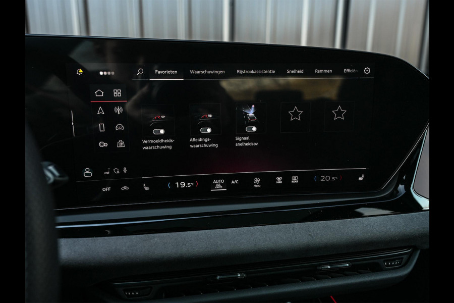 Audi A6 Avant 3.0 TFSI 368PK Quattro S-Edition Panoramadak | Luchtvering | Head-up display | 6-cilinder | Stoelgeheugen | 4-Wiel besturing | Tech Pro | Adaptive cruise control | B&O audio | S-stoelen | Ambiance verlichting | Carbon inleg | Styling kit | 4-Zone climate