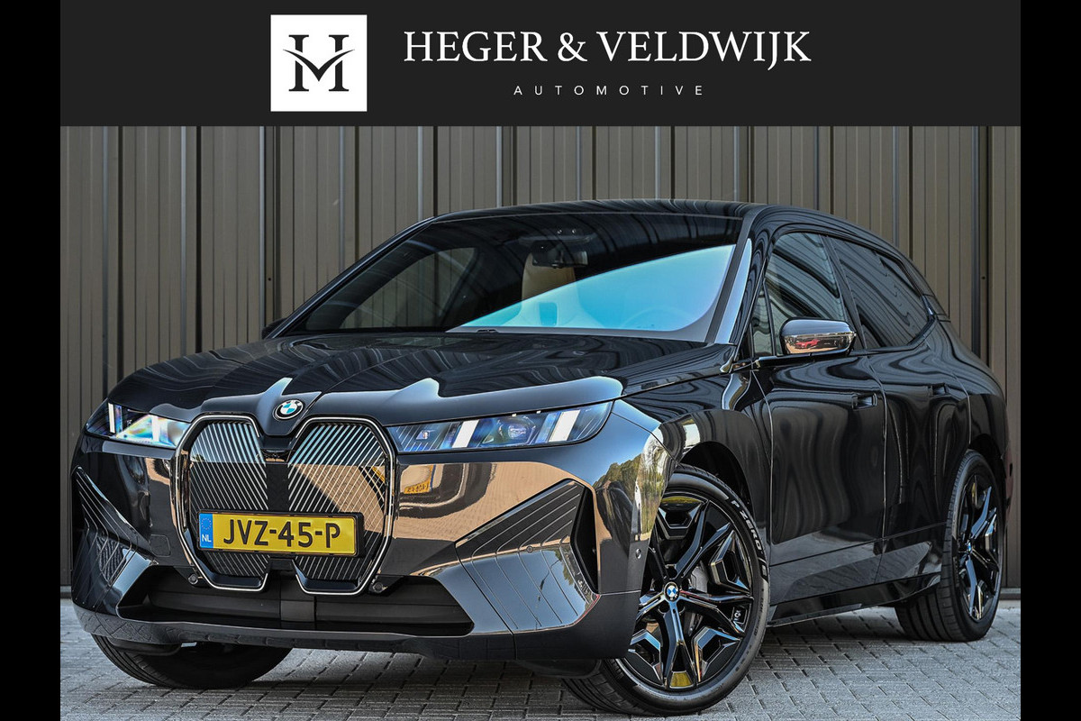 BMW iX xDrive45 101 kWh | NL-auto | Comfort access | Soft close | Iconic glow | Adaptive led | Sky lounge | Driving assistant prof. | Dab+ | Harman/kardon |