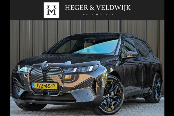 BMW iX xDrive45 101 kWh | NL-auto | Comfort access | Soft close | Iconic glow | Adaptive led | Sky lounge | Driving assistant prof. | Dab+ | Harman/kardon |