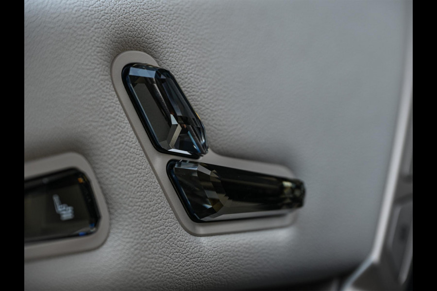 BMW iX xDrive45 101 kWh | NL-auto | Comfort access | Soft close | Iconic glow | Adaptive led | Sky lounge | Driving assistant prof. | Dab+ | Harman/kardon |