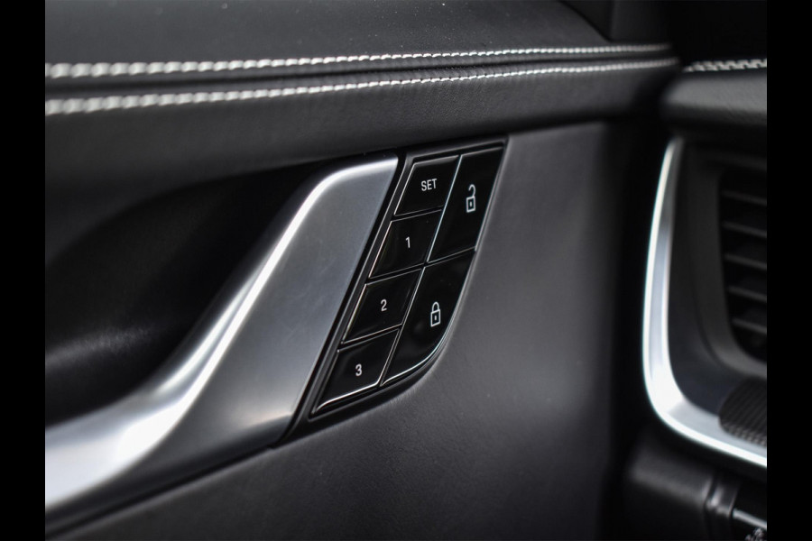 Porsche 911 Cabrio 3.0 Carrera 4 S NL-Auto 451pk | Sport design pack | Achteras besturing | Lift systeem | Sport chrono | 18-wegs memory seats | Burmester sound | Adaptive cruise | Carbon pack | Matrix led | 360 camera | Nw prijs 236.000